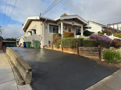 Private Bedroom + Shared Home Access in Duplex  Main Photo