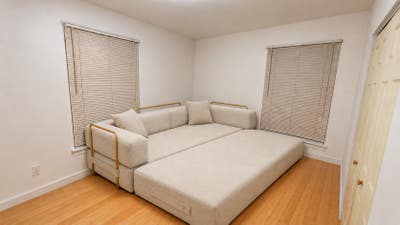 Room and Parking, Bus 5 Min Walk to Mall Main Photo