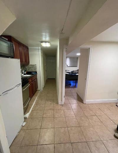 Renovated 1 Bedroombackyardparking_ Great Price Main Photo