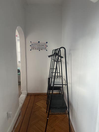 Small bedroom for rent_Rockaway Beach Main Photo