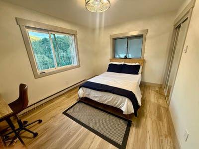 Furnished Private Bedroom with Shared bath (newly Main Photo