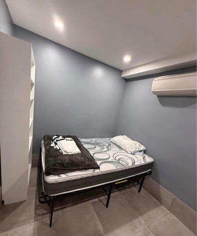 Short Term Stays at a Duplex in Trendy Ridgewood Main Photo
