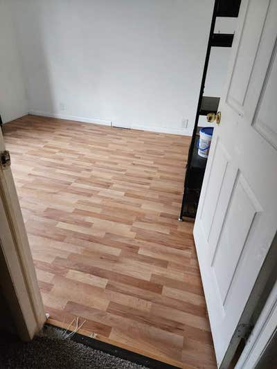 Four Towns Room for Rent Main Photo