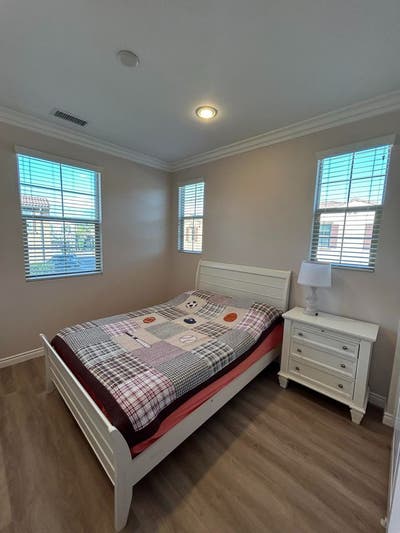 Fully Furnished Private Bedroom – Gated Community  Main Photo