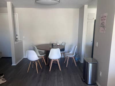 Looking for Roomate(s)!  Main Photo