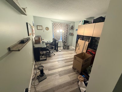 Bedroom with closet  Main Photo