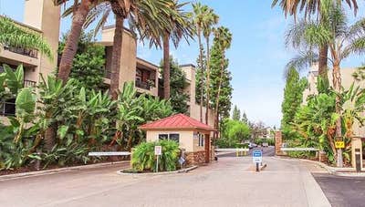 Looking for a roommate ASAP Main Photo