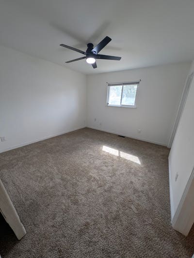Spacious Master Bedroom for RentPrivate Bath and  Main Photo