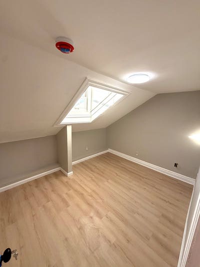 Private Bedroom for Rent in the Heart of Ironboun Main Photo