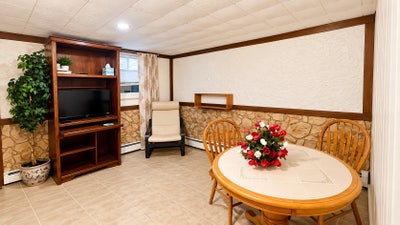 Studio available to share  Main Photo
