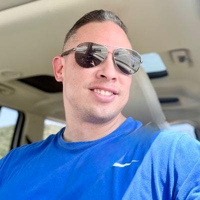 Clean, Respectful Professional Seeking a Quiet, Co Main Photo