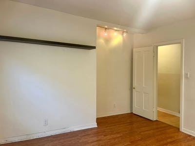 Private Room in a Duplex in Westhollywood Main Photo