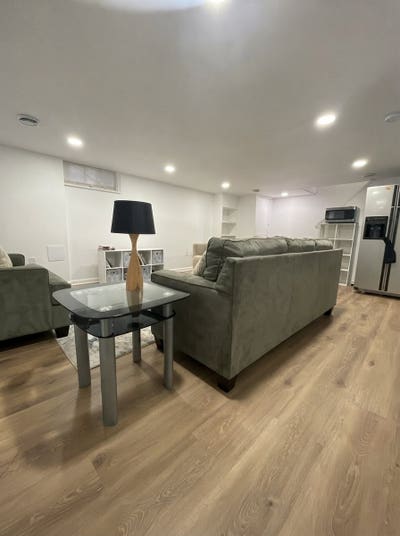 Basement unit with private entrance Main Photo