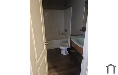 3br 2.5 bath townhouse  Main Photo