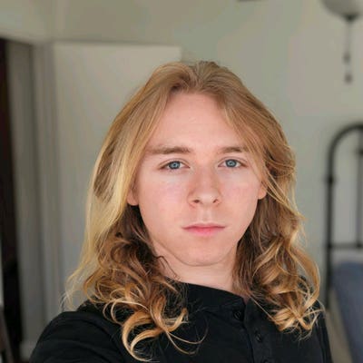 Looking for roommate in seattle Main Photo