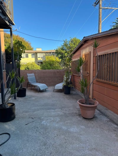 Spacious Private Room for Rent  Main Photo