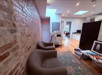 Looking for 2 person to sign into a 1 year  lease  Main Photo