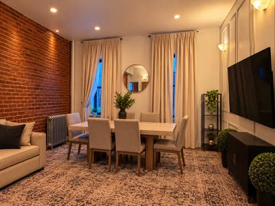 2/1 in Chelsea ground floor weekly rental Main Photo