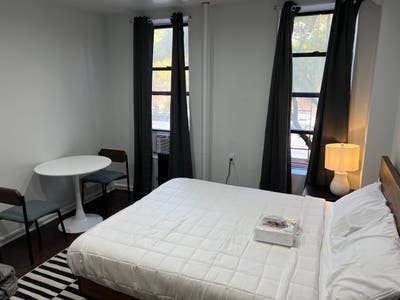 Studio in East Village on a flexible lease Main Photo