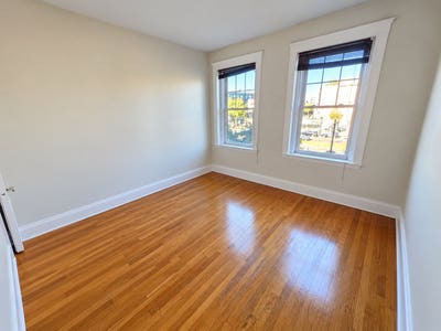 Private room available in Brighton — roommate want Main Photo