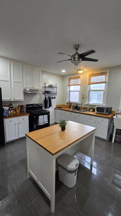 Fully Furnished Private Room - 3 Rooms Available! Main Photo