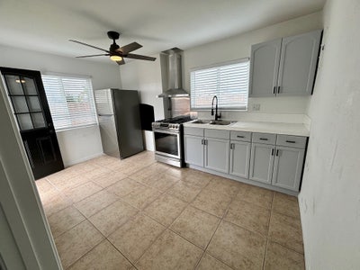Vacant One Bedroom House Main Photo