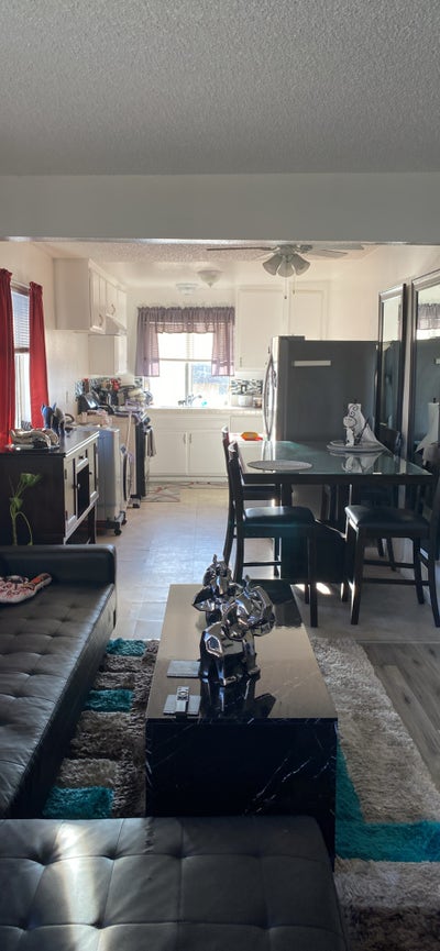 Room for rent Main Photo