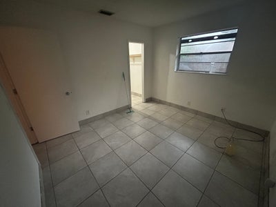 Room For Rent $600/Month With Utilities.📍Jupiter  Main Photo