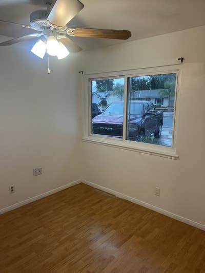 Room for Rent  Main Photo