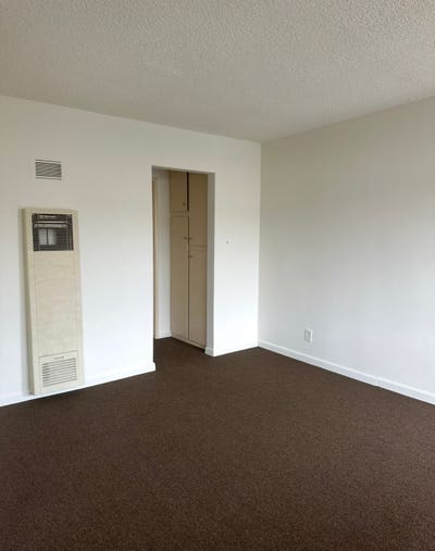 This unit is a charming one BR one bathroom unit.  Main Photo