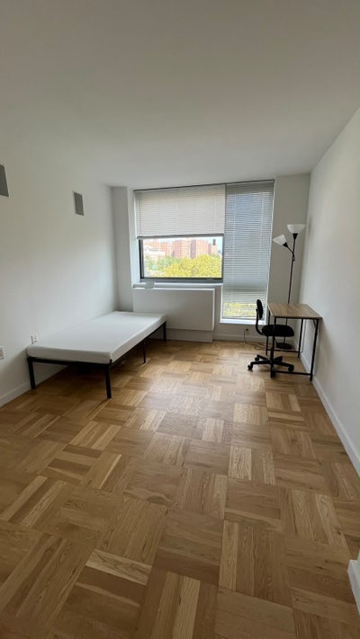 Furnished Master bedroom Available! Main Photo