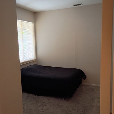 Room for rent  Main Photo