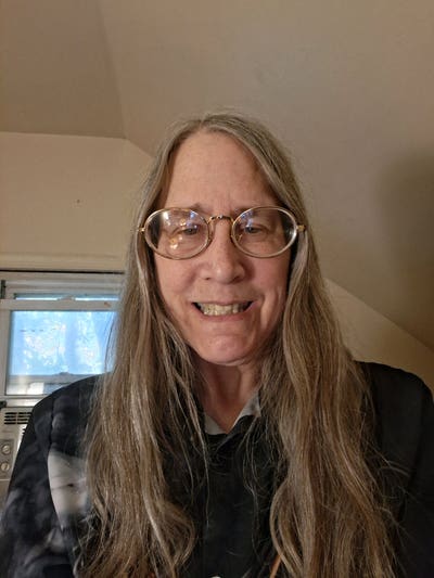 63 year old Female seeks a room  Main Photo
