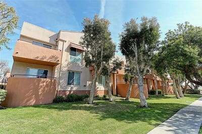 Master BR Suite in 2 Bedroom Condo. Main Photo