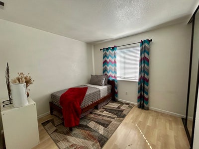 Private Room in Pittsburg - $750/mo  Main Photo