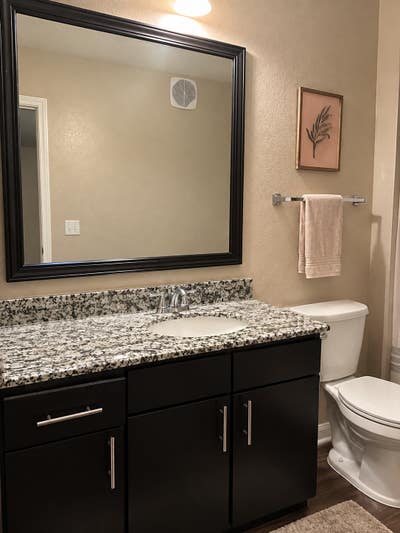 One bedroom with the bathroom available for rent Main Photo