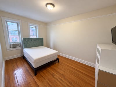 Bedroom Main Photo