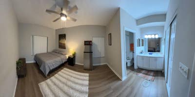 Room with Full Bathroom, Walk-in Closet, furnished Main Photo