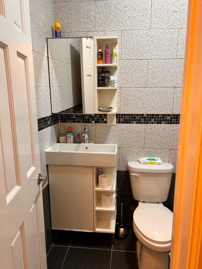 Small room for rent  Main Photo