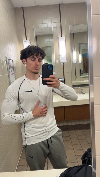 Professional Male seeks a large room Main Photo